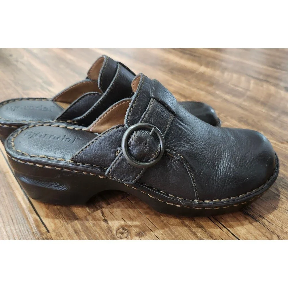 Björndal KellyAnne women's clogs in brown leather-size 8